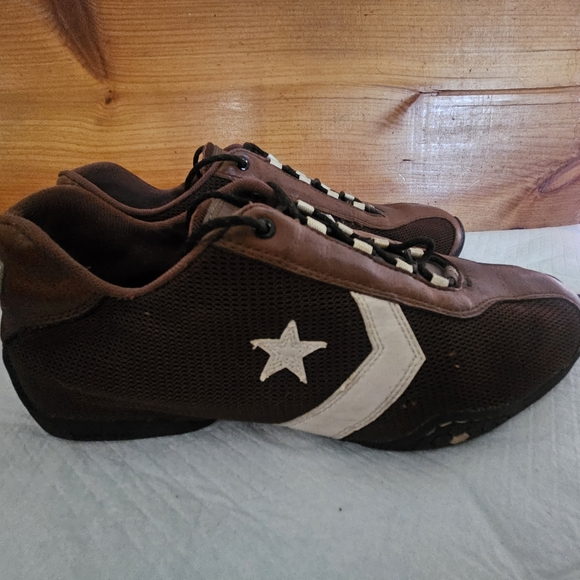 Converse Brown Leather Sneakers with White Highlights - Picture 3 of 12